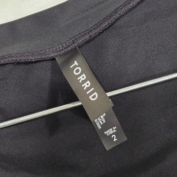 Torrid Black Long Sleeve Swimsuit with Yellow Zipper 2X - Picture 3 of 8